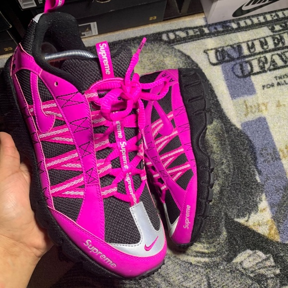 Supreme Nike AirMax - Picture 2 of 8